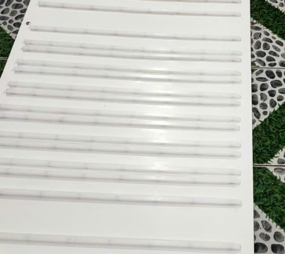 Dây băng tải pvc trắng 3mm lắp gờ nhựa Kim Ngân Thịnh