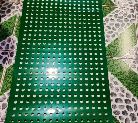 Dây băng tải pvc đục lỗ theo yêu cầu Kim Ngân Thịnh