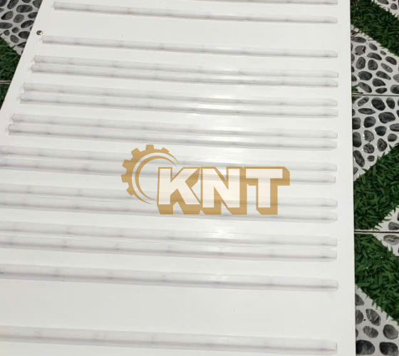 Dây băng tải pvc trắng 3mm lắp gờ nhựa Kim Ngân Thịnh