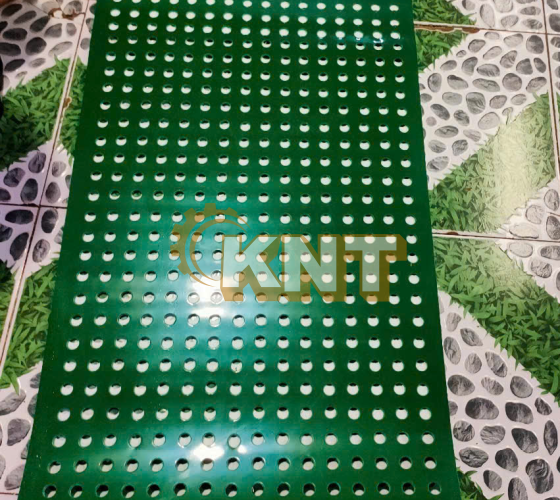 Dây băng tải pvc đục lỗ theo yêu cầu Kim Ngân Thịnh