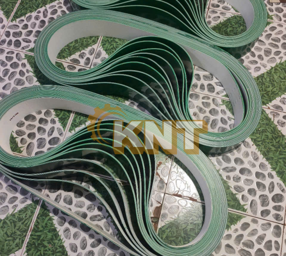 Dây băng tải PVC xanh trơn 